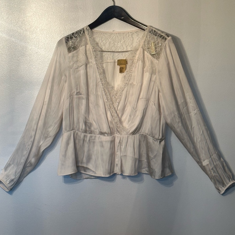 H&M Cream Medium Lace Blouse